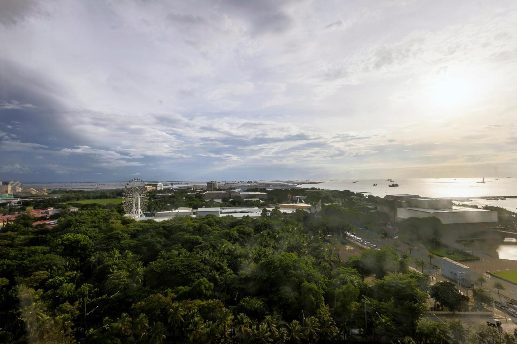 The Radiance Manila Bay Aparthotel Pasay Kültér fotó